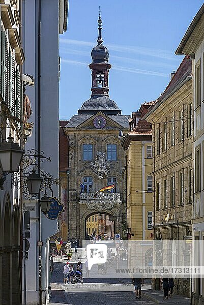 Blick auf das Alte Rathaus und Obere Brücke  Bamberg  Oberfranken  Bayern  Deutschland  Europa