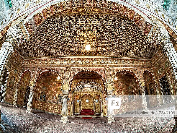 Private audience hall  Anup Mahal  with seating niche for the Maharaja  City Palace of Bikaner  Junagarh Fort  Rajasthan  India  Asia
