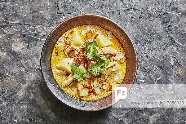 Kokos-Curry mit Huhn und Kartoffeln