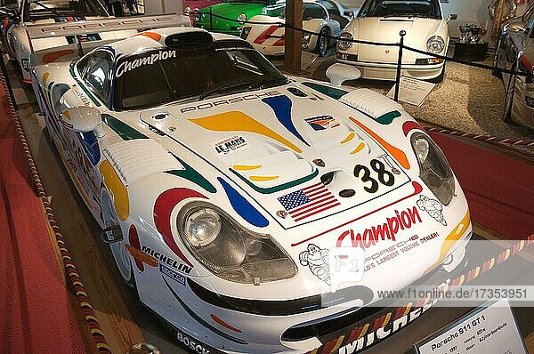 Porsche 911 GT1  historischer Rennwagen für Motorsport  Automuseum Pfeifhofer  Gmünd  Kärnten  Österreich  Europa