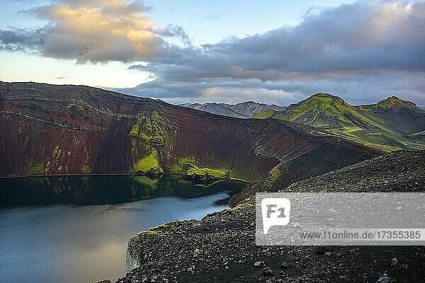 Caldera des Ljótipollur Vulkan  Rangárþing ytra  Suðurland  Island  Europa