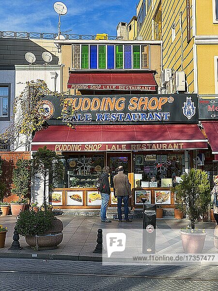 Berühmtes Restaurant Pudding Shop in der Altstadt  Sultanahmet  eruropäischer Teil  Istanbul  Türkei  Asien