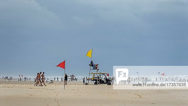 Crowded beach  lifeguards  strong waves  Carcans Plage  Gironde  Nouvelle-Aquitaine region  France  Europe