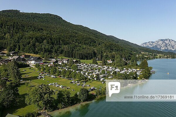 Drohnenaufnahme  Campingplatz in Marienau am Mondsee  Mondseeland  Salzkammergut  Oberösterreich  Österreich  Europa