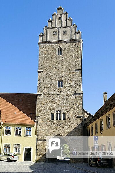 Rothenburger Tor in der historischen Altstadt  Dinkelsbühl  Mittelfranken  Bayern  Deutschland  Europa