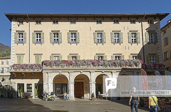 Piazza Novembre  Arco  Valle de Sarco  Gardasee Nord  Trento  Trentino-Alto Adige  Italien  Europa