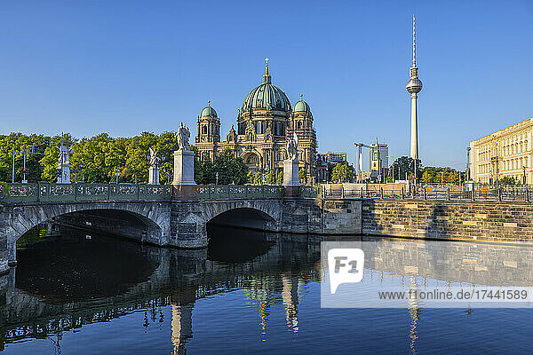 Germany  Berlin  Schlossbrucke with Berlin Cathedral and Berlin Television Tower in background