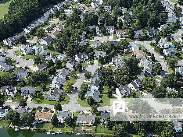 USA  Virginia  Chesapeake  Luftaufnahme von Vorstadthäusern im Sommer