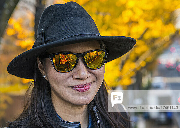 beautiful woman with sunglasses looking at camera