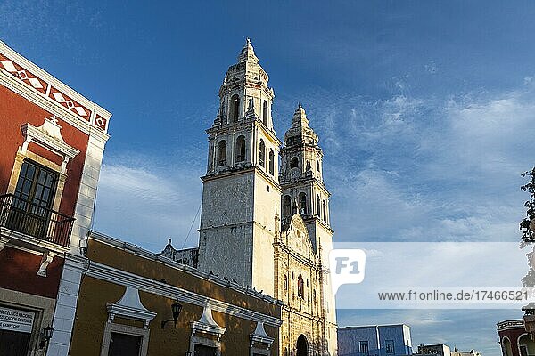 Kathedrale Unserer Lieben Frau von der Unbefleckten Empfängnis  Unesco-Weltkulturerbe  historische Festungsstadt Campeche  Campeche  Mexiko  Mittelamerika