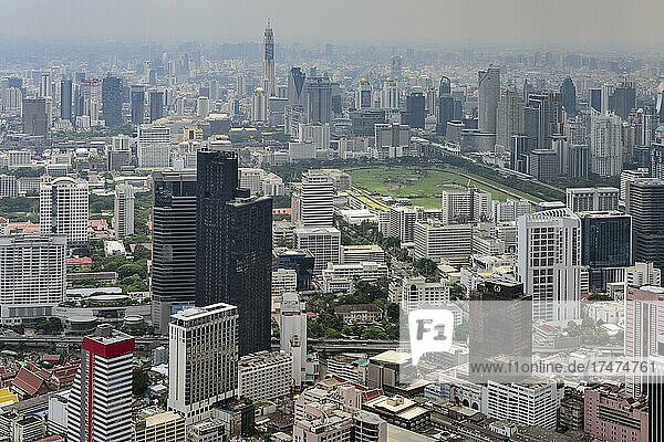 Skyline mit Bayoke Tower und The Royal Bangkok Sports Club  Bangkok  Thailand  Asien