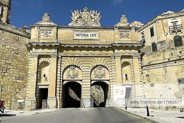 Stadttor von Malta Victoria Gate in Nähe von Fährhafen  Valletta  Malta  Europa