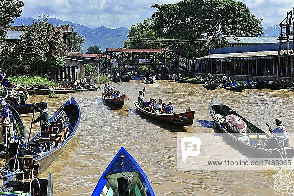 Boats in the main channel of Intha Pile Village Inn Paw Khon  Inle Lake  Khan State  Myanmar  Asia