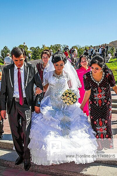Bridal couple  wedding  Uzbekistan  Uzbekistan  Asia