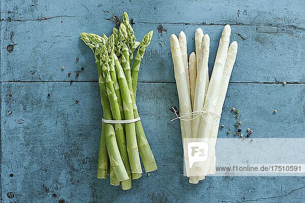 Bundles of white and green asparagus