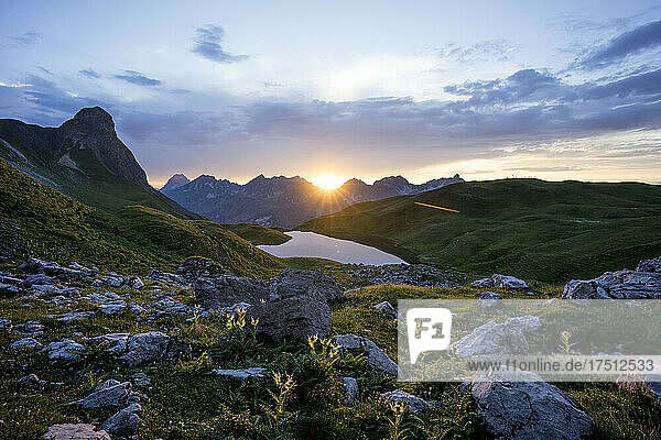Rappensee bei Sonnenuntergang  Bayern  Deutschland