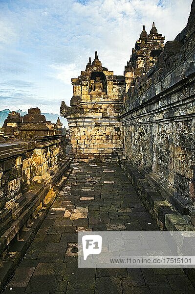 Zweite Plattform  Borobudur-Tempel  UNESCO-Weltkulturerbe  Yogyakarta  Java  Indonesien  Asien  Asien
