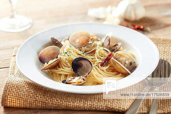 Spaghetti with vongole clams