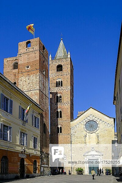 Gender tower and cathedral  Cattedrale di San Michele Arcangelo  Old Town Albegna  Riviera  Liguria  Italy  Europe