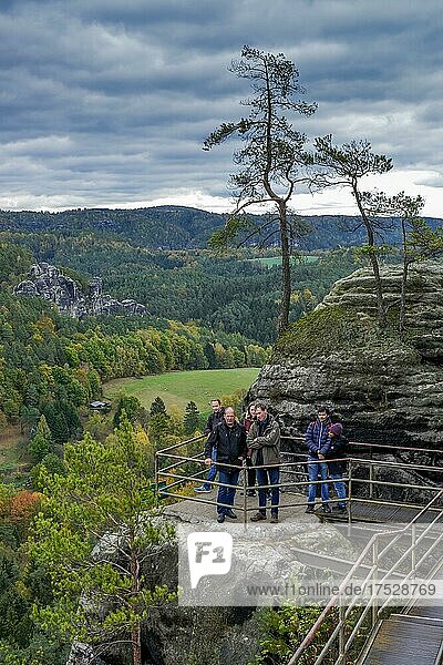 Aussichtspunkt Burgruine Neurathen  Rathen  Nationalpark Sächsische Schweiz  Sachsen  Deutschland  Europa