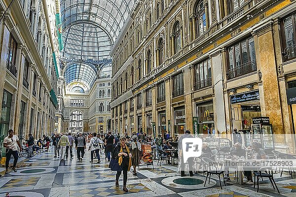 Einkaufszentrum  Galleria Umberto I  Via San Carlo  Neapel  Italien  Europa