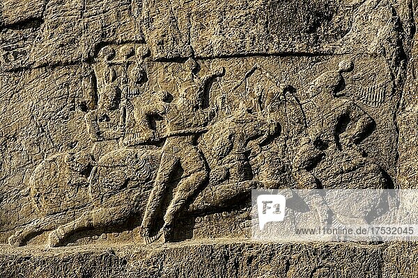 Kampfszene von Bahram II. Naqsch-e Rostam  Felsgräber der Großkönige  Naqsch-e Rostam  Iran