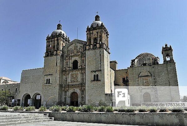 Kirche des ehemaligen Dominikanerklosters Santo Domingo in Oaxaca de Juárez  Oaxaca  Mexiko  Mittelamerika