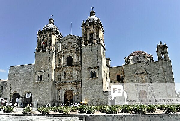 Kirche des ehemaligen Dominikanerklosters Santo Domingo in Oaxaca de Juárez  Oaxaca  Mexiko  Mittelamerika
