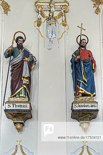 Heiligenfiguren  St. Jakobus und St. Thomas  St. Magnus Kirche in Buchenberg  Allgäu  Bayern  Deutschland  Europa