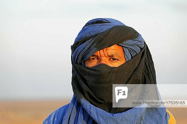 Portrait of a Tuareg with turban in Erg Chebbi  Merzouga  Morocco  Africa
