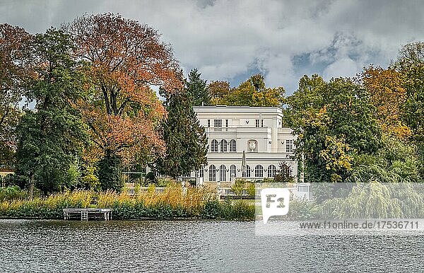 Villa Wunderkind  Heiliger See  Potsdam  Brandenburg  Deutschland  Europa