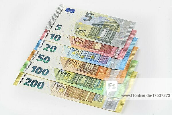 Euroscheine  Banknoten  Stapel  Studioaufnahme