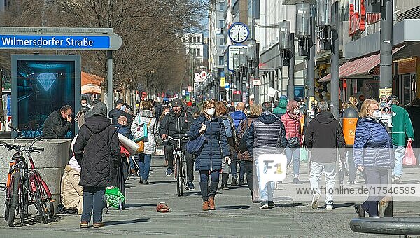 Street scene  shopping street  people with face masks  Wilmersdorfer Straße  Charlottenburg  Berlin  Germany  Europe