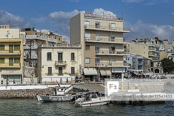 Schiffsanleger in der Stadt Agios Nikolaos  Kreta  Griechenland  Europa