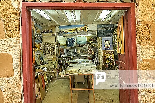 Bilder  Galerie  Atelier  Souvenirgeschäft  Altstadtgasse  Topanas-Viertel  Chania  Kreta  Griechenland  Europa