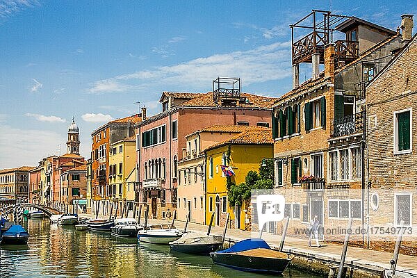 Dachterassen auf den Häusern  Viertel Dorsoduro  Venedig  Lagunenstadt  Venetien  Italien  Venedig  Venetien  Italien  Europa
