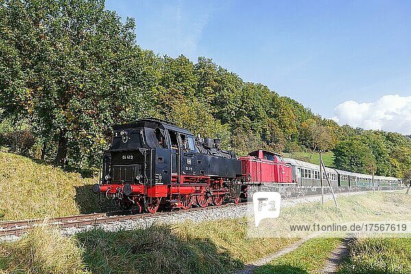 Dampfbahn Dampfeisenbahn Dampfzug Dampflok der Schwäbischen Waldbahn in Rudersberg  Deutschland  Europa