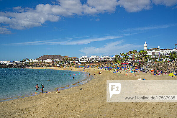 Blick vom Hotel auf den Strand Playa Dorada  Playa Blanca  Lanzarote  Kanarische Inseln  Spanien  Atlantik  Europa