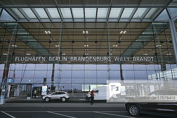 Terminal 1  Flughafen BER  Brandenburg  Deutschland  Europa