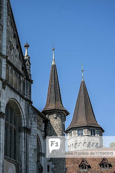 Mittelalterliches Gebäude  Türme des Schweizerisches Nationalmuseum  Zürich  Schweiz  Europa