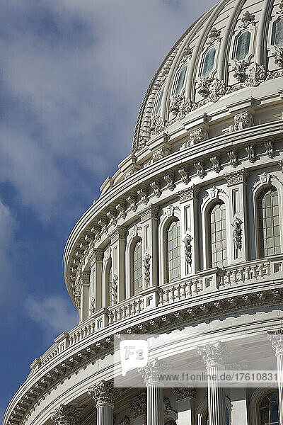 Kuppel des Kapitols  von der Ostseite aus gesehen  Washington DC  USA; Washington DC  Vereinigte Staaten von Amerika