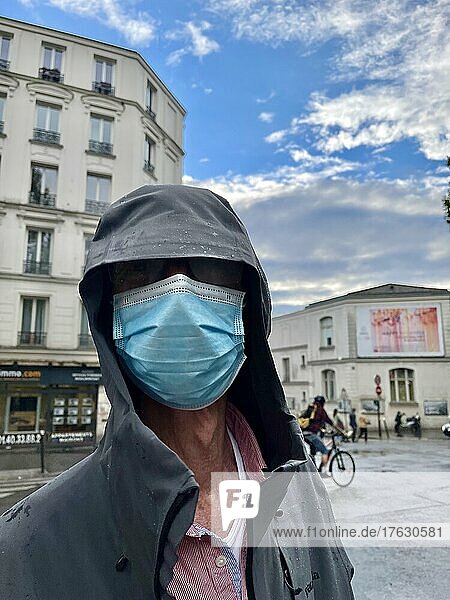 Man wearing a mask during the Covid-19 pandemic in Paris  France.