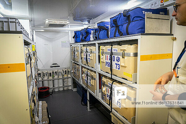 The center is equipped with crisis cells to treat a large number of injured people.