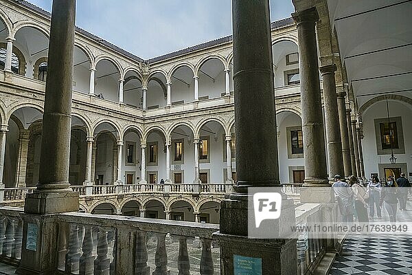 Inner courtyard with Renaissance arcades  Norman Palace  Palazzo dei Normanni  Palermo  Sicily  Italy  Europe