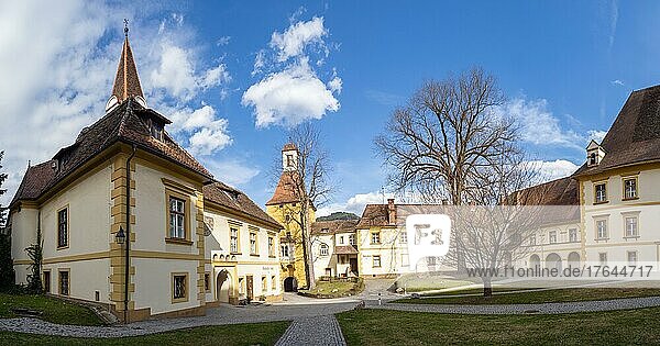 Abteihof  Stift Göß  ehemaliges Kloster der Benediktinerinnen  Leoben  Steiermark  Österreich  Europa
