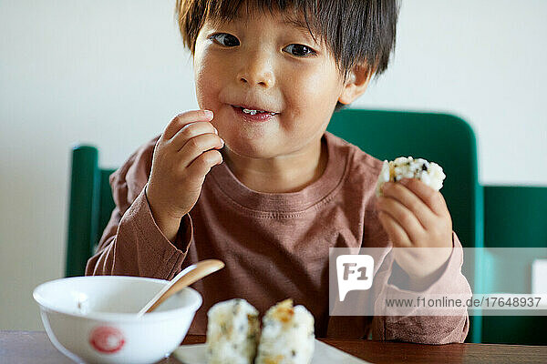 Japanese kid eating