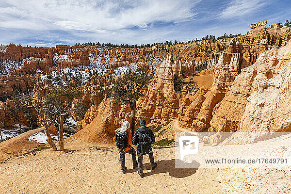 United States  Utah  Bryce Canyon National Park  Senior hiker couple exploring Bryce Canyon National Park