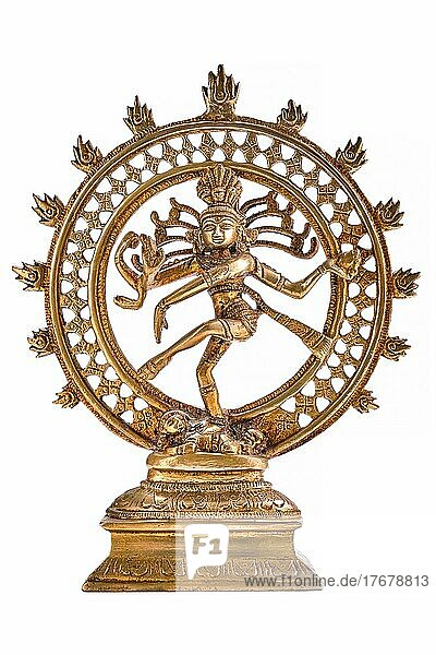 Bronzestatue des indischen Hindu-Gottes Shiva Nataraja  Herr des Tanzes  vor weißem Hintergrund