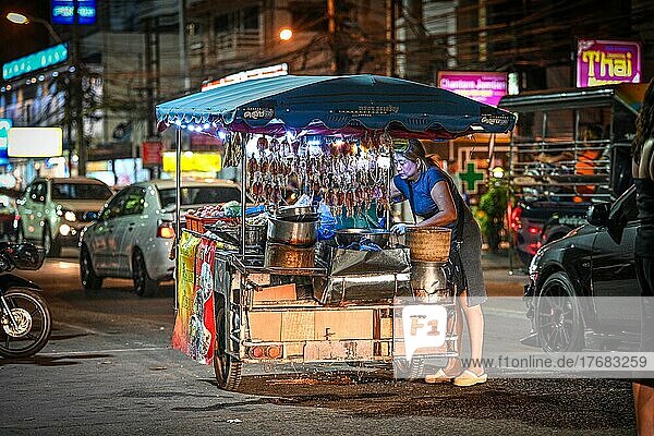 Straßenhändler  Pattaya  östlichen Golfküste Thailands