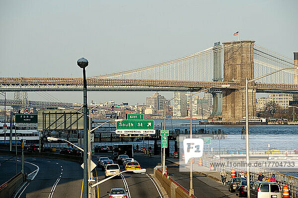 Views Of Brooklyn Bridge From The Staten Island Ferry Terminal  Manhattan  New York  Usa